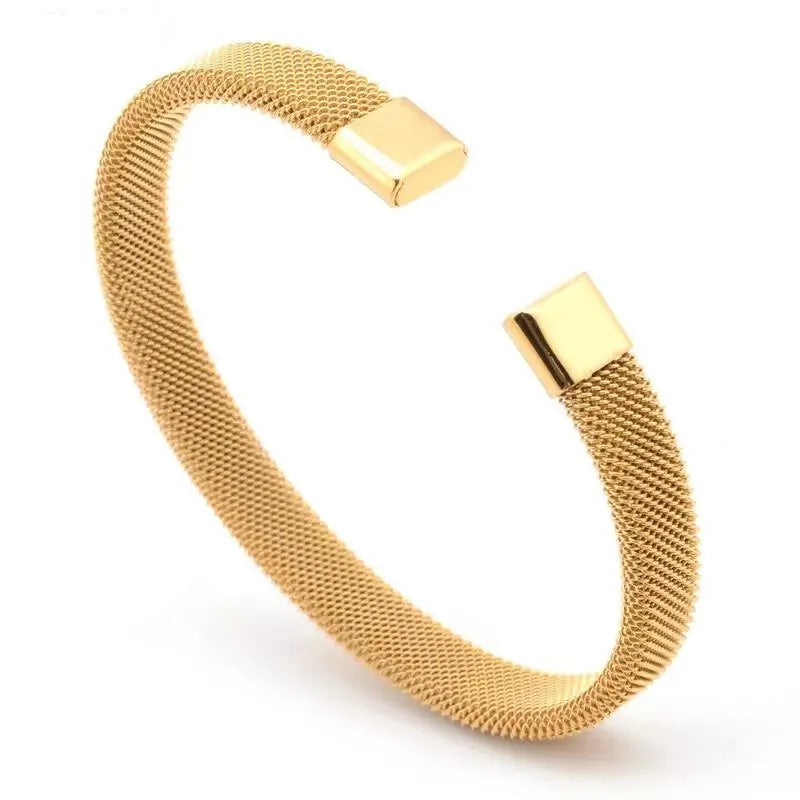 Velara - Sculpted Wire Bracelet