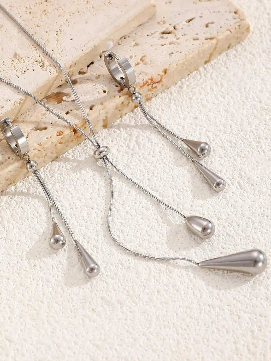Vêlara - Oval Hoop Earrings