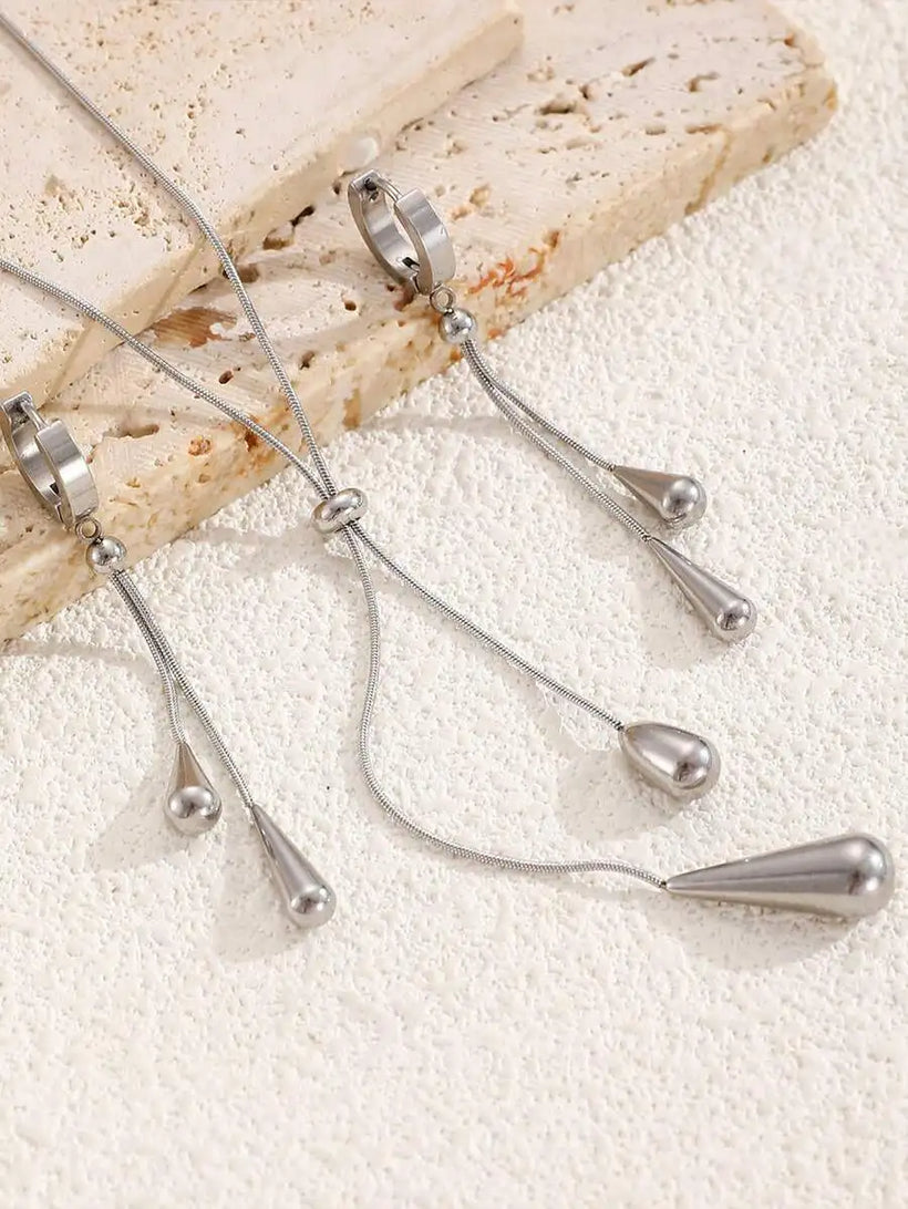 Vêlara - Oval Hoop Earrings