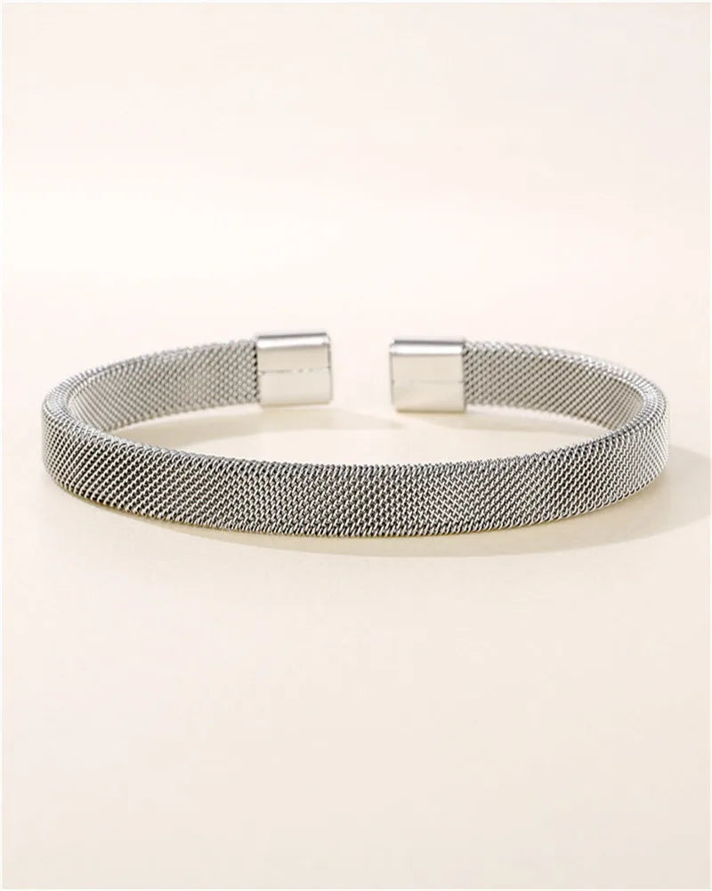 Velara - Sculpted Wire Bracelet