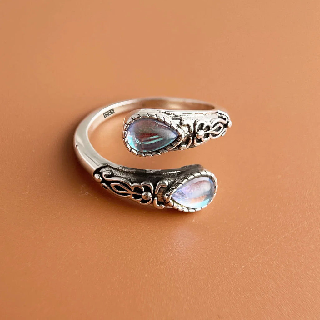 Vêlara — 925 Silver Vintage Blue Stone Ring