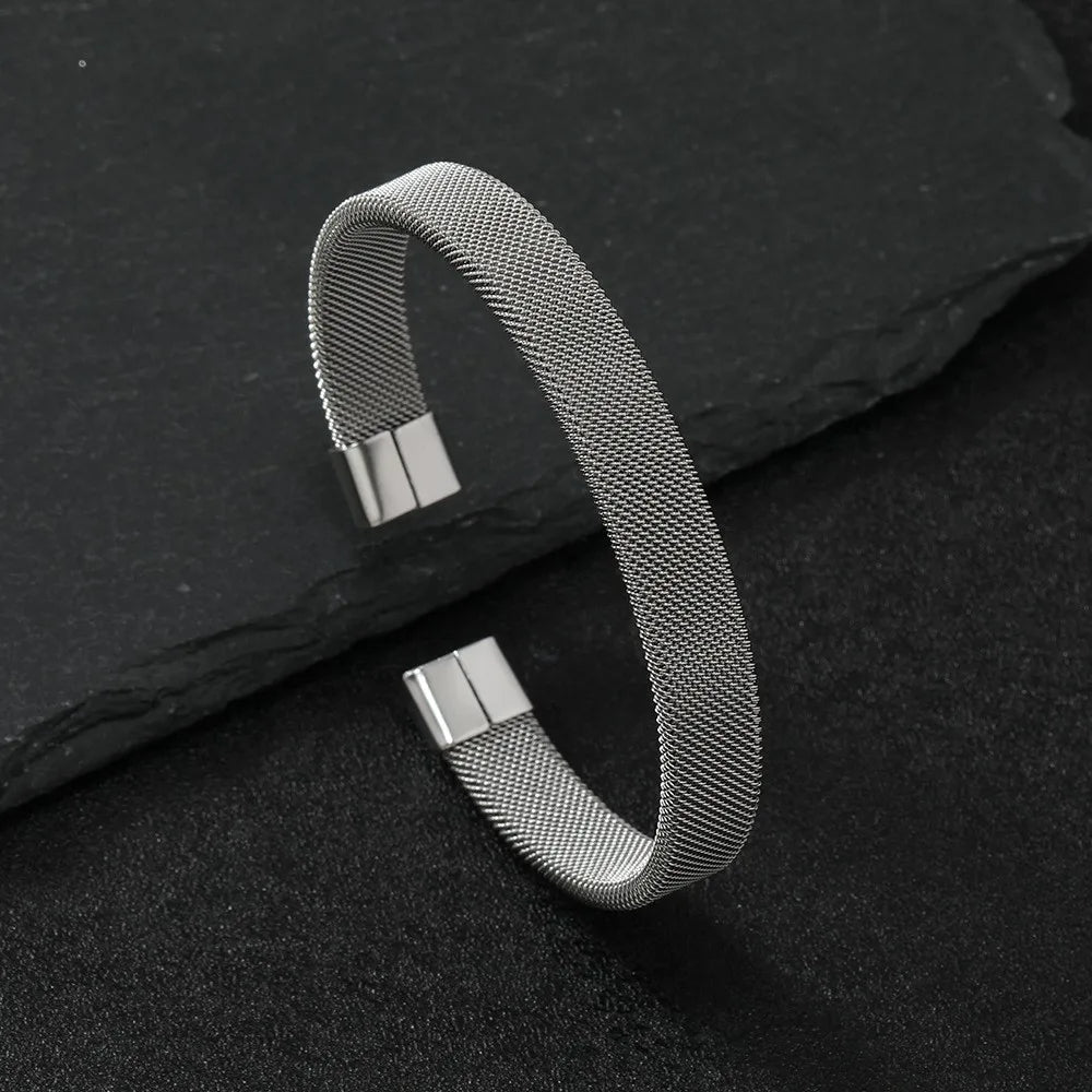 Velara - Sculpted Wire Bracelet
