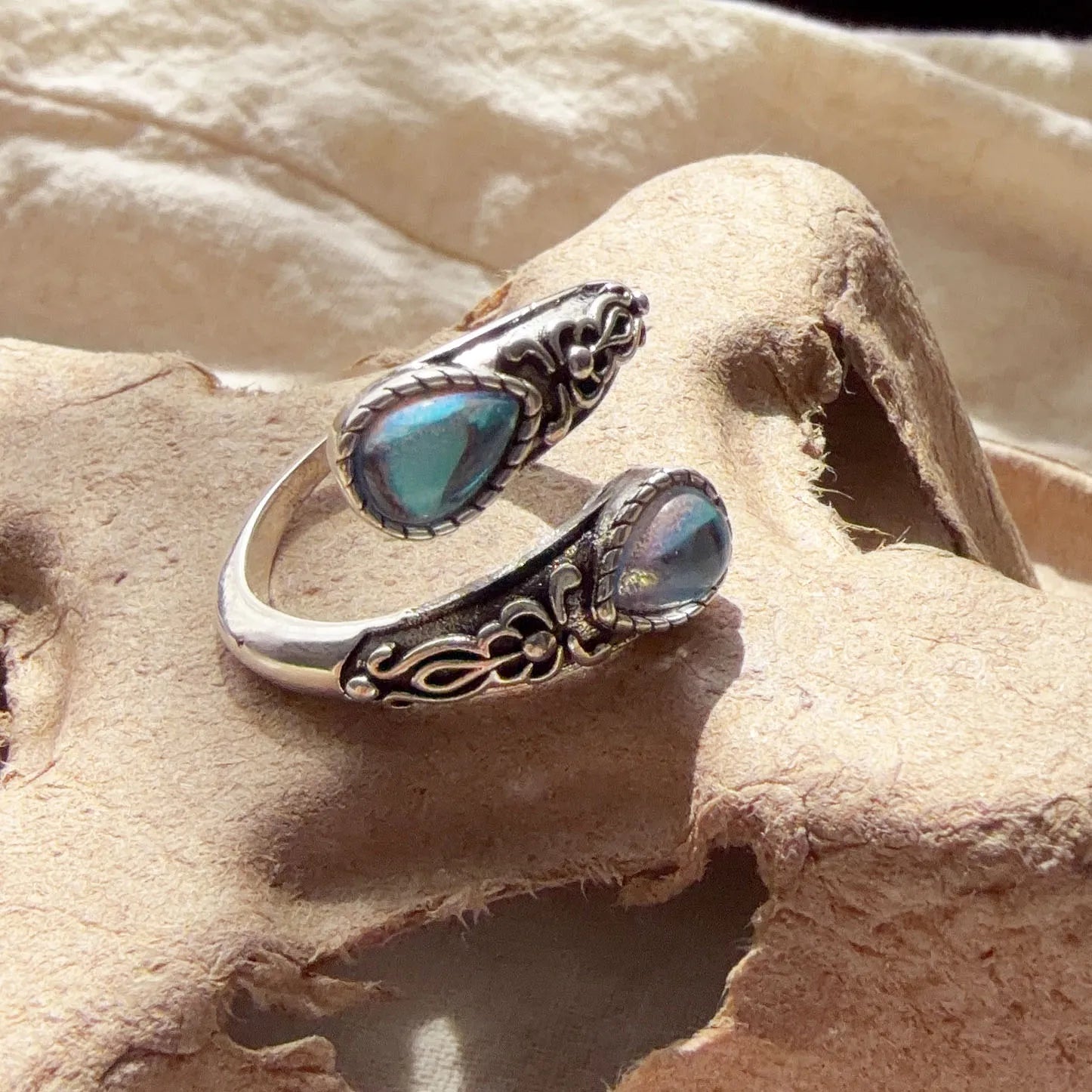 Vêlara — 925 Silver Vintage Blue Stone Ring