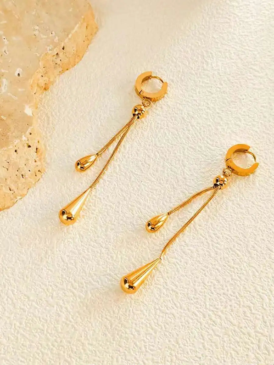 Vêlara - Oval Hoop Earrings